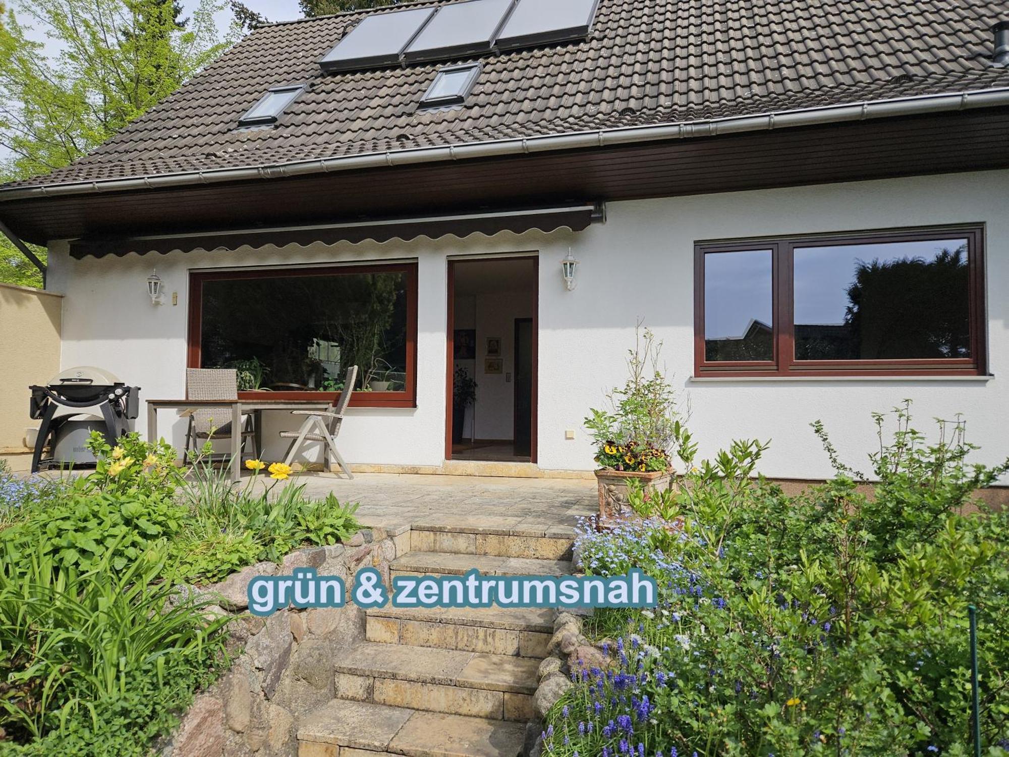 4 Sterne Souterrain Apartment Alt-Mariendorf Berlin Exterior photo